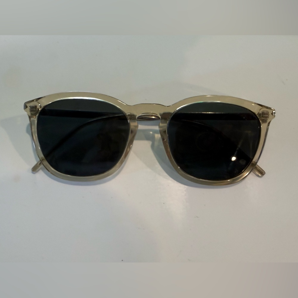 Yves Saint Laurent YSL Sunglasses w/ Case - Picture 5 of 5